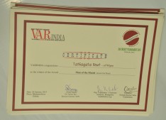 Certificates to the winners of the VAR INDIA Cup