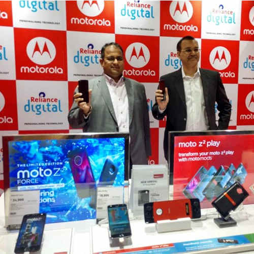 Motorola and Reliance Retail to showcase the latest Motorola phones at Moto Hub