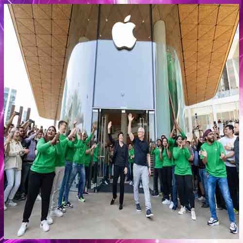 Tim Cook inaugurates Appleâ€™s first store in Mumbai, companyâ€™s India sales touches $6 billion