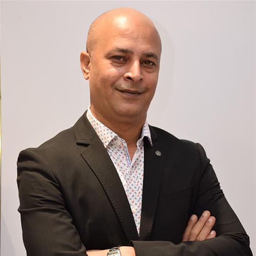 Driving Productivity, Resilience and Growth through Hybrid AI