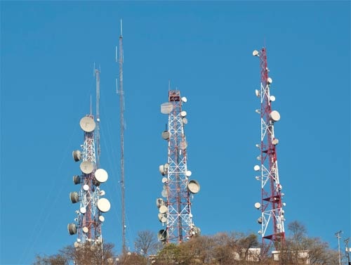 RCOM signs telecom tower sale with Brookfield for Rs 11,000 Cr