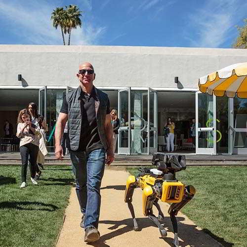 Amazon now valued at $1tn, following Apple!