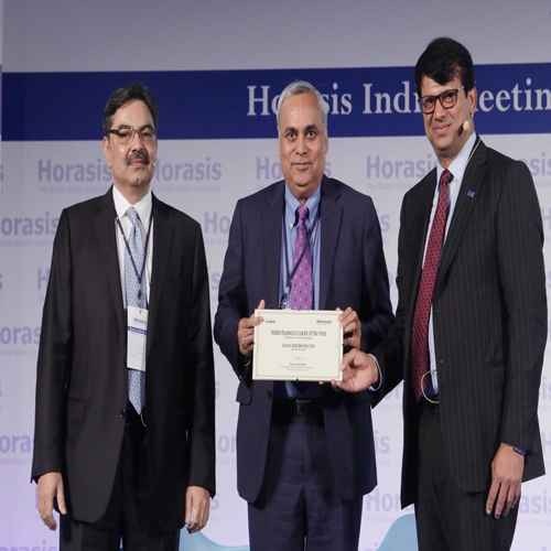 Anil Chaudhry is conferred the Horasis-KPMG Indian Business Leader of the Year award
