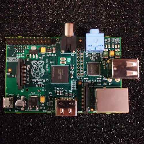 Underprivileged students experience smart technologies at ApplePi