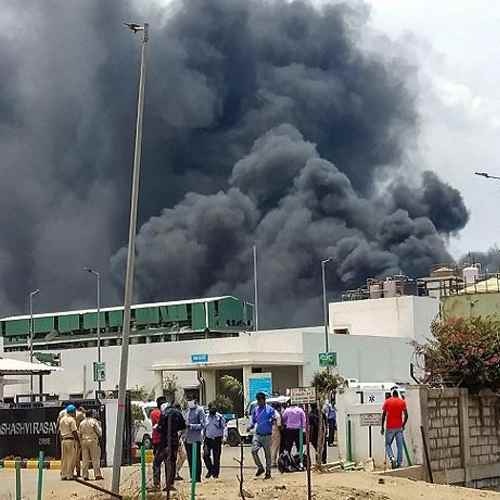 BoilerÂ blastsÂ inÂ Gujaratâ€™s chemical factory causing major fire, five diedÂ 