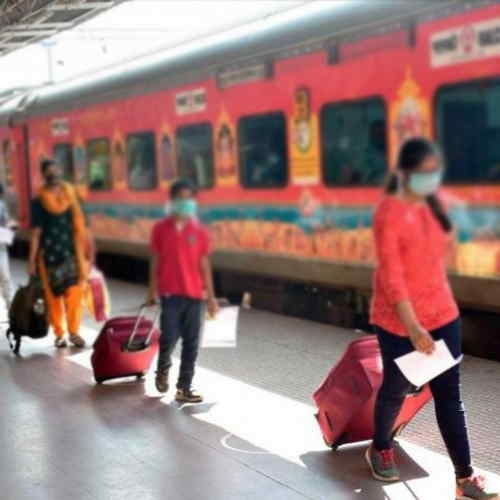 IndianÂ RailwaysÂ seeksÂ privateÂ proposalsÂ toÂ runÂ passengerÂ trains