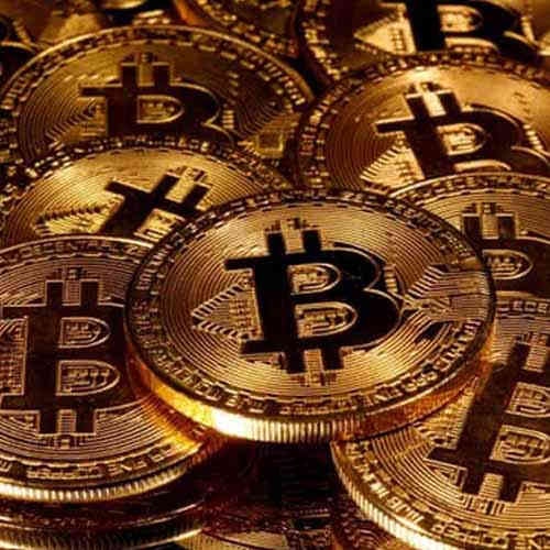 Traders lose confidence as Bitcoin price crashed by almost 50%