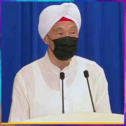 Lee Hsien Loong, Singapore PM greets Sikh Community wearing Turban