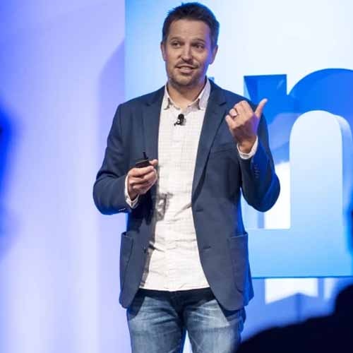 Ryan Roslansky orders for allowing employees to work remotely
