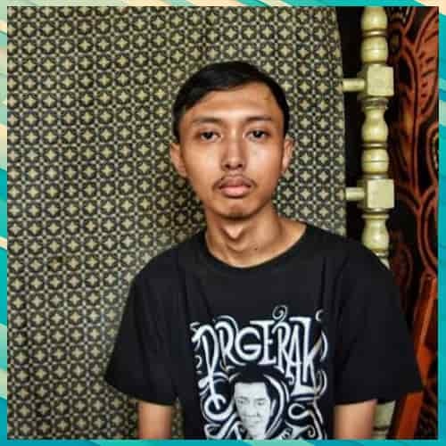 22-year old Indonesian Student earns millions by selling selfies as NFT