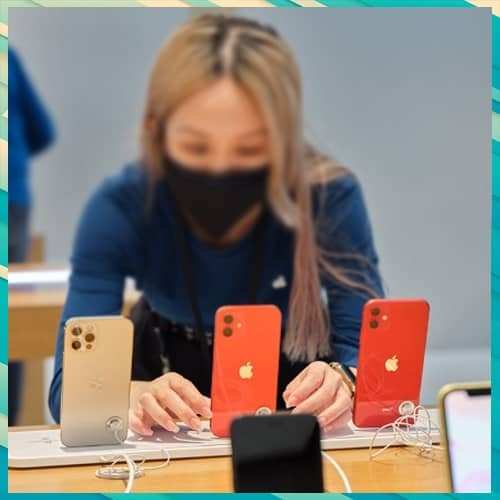 Apple retakes top spot in global smartphone market in Q4 2021