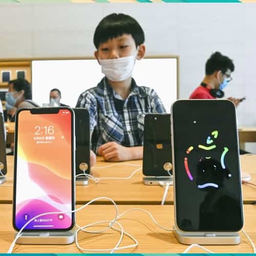 Employees leave biggest iPhone plant In China amid rise in Covid