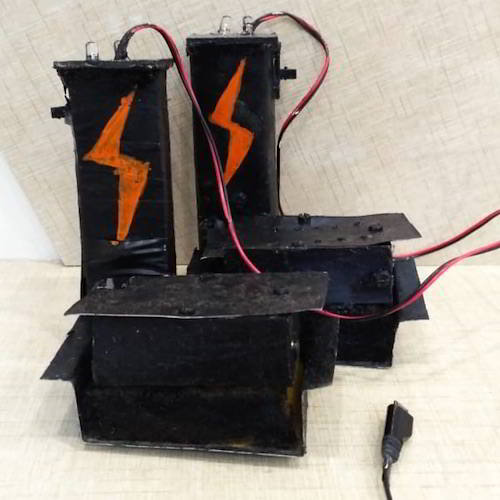 Delhi Teens Invent Walkie Mobi Charger   It Lets You Charge Your Phone By Walking      