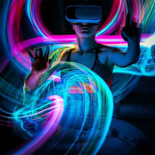 Google planning to re-enter AR, VR space