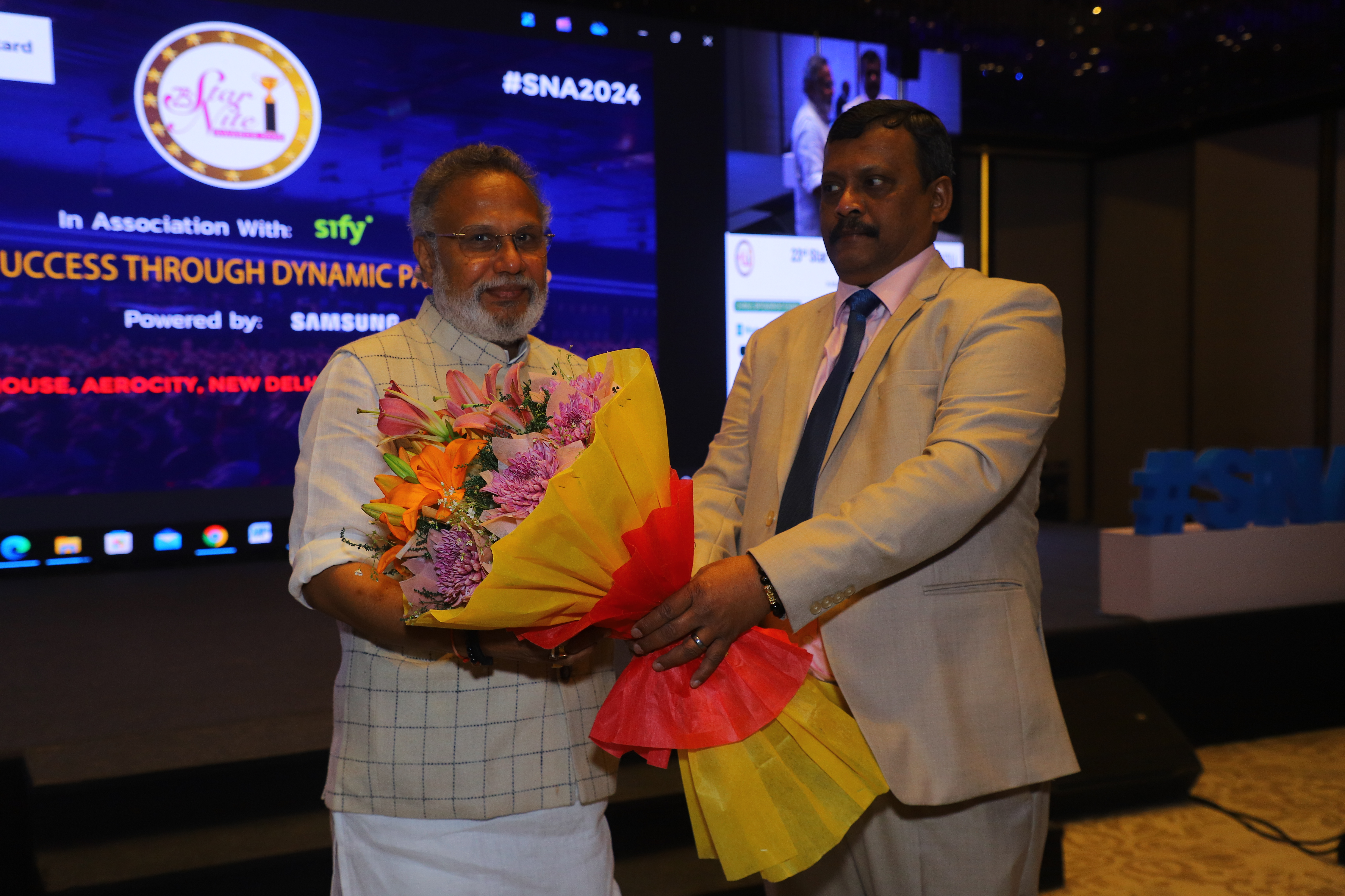 Welcoming Mr. Sunil J Singhi, Chairman- National Traders Welfare Board- Govt. Of India