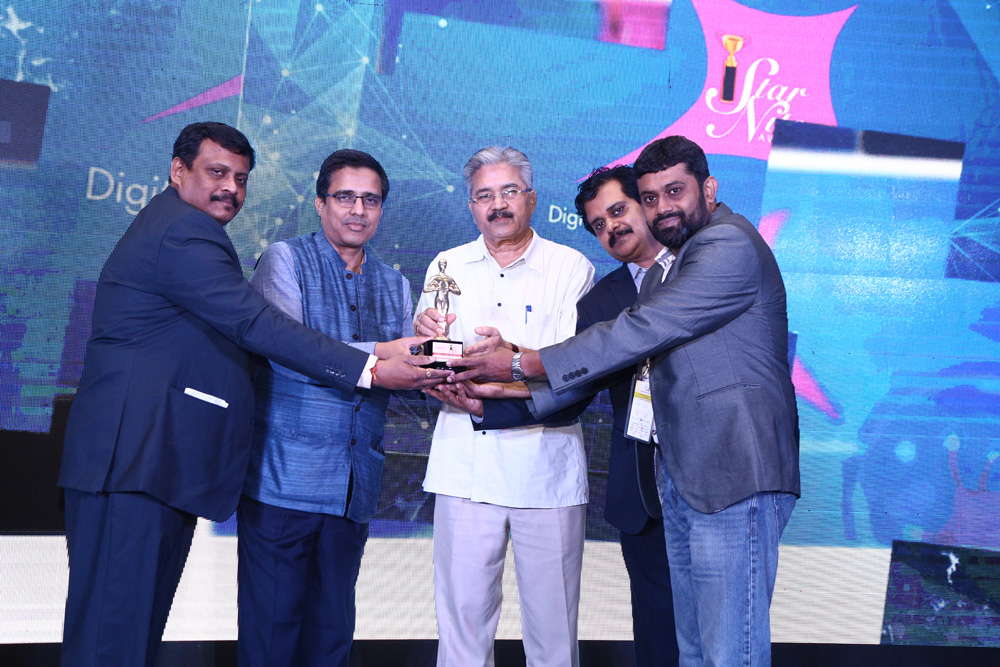 Technocrat Infotech is awarded as the BEST VAR-KOLKATA is being awarded by Vinit Goenka, Member-IT Taskforce, Ministries of Shipping, Road Transport &