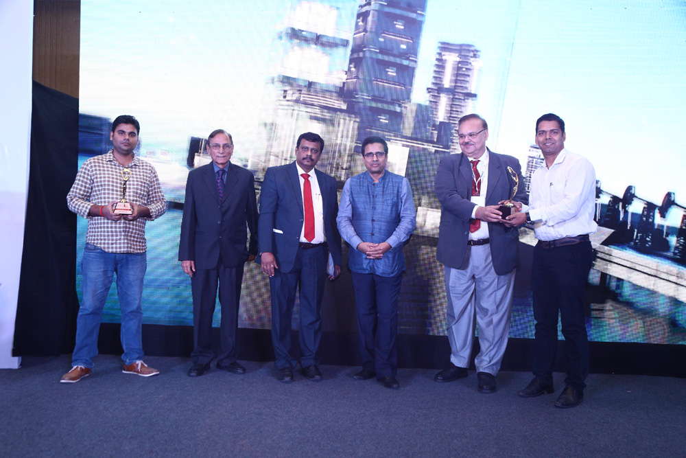 EPSON INDIA receiving the award for BEST PROJECTOR, BEST POS and BEST INKJET & INKTANK PRINTER from Air Cmde ( Retd.) S S Motial, Mr. Deepak Sahu, Pub