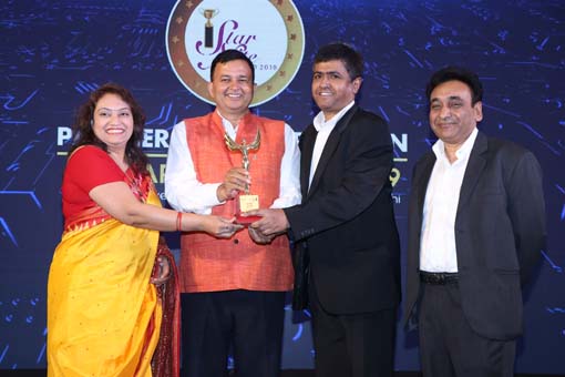 The CMO Award being given away by Mr. Rajesh Aggarwal, D.G- Training, Ministry of Skill Development, Govt. of India; Mr. S. N.Tripathi, Director-India