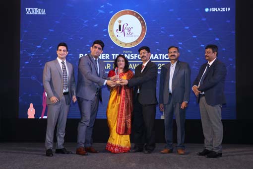 The BEST DDOS Vendor Award goes to RADWARE INDIA PVT. LTD. being given away by Dr. B K Murthy, Scientist G and Group Head (R&D in IT) - MeitY, Govt. o