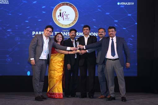 The BEST Data Center in India Award goes to NTT Com Netmagic being given away by Dr. B K Murthy, Scientist G and Group Head (R&D in IT) - MeitY, Govt.