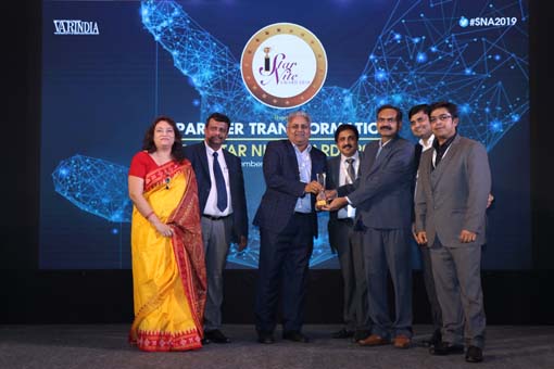 The BEST CLOUD VENDOR (OEM) IN THE NETWORK WORLD Award goes to Extreme Networks being given away by Dr. S K Meher, CIO- AIIMS, Mr. Avneesh Vats, Head 