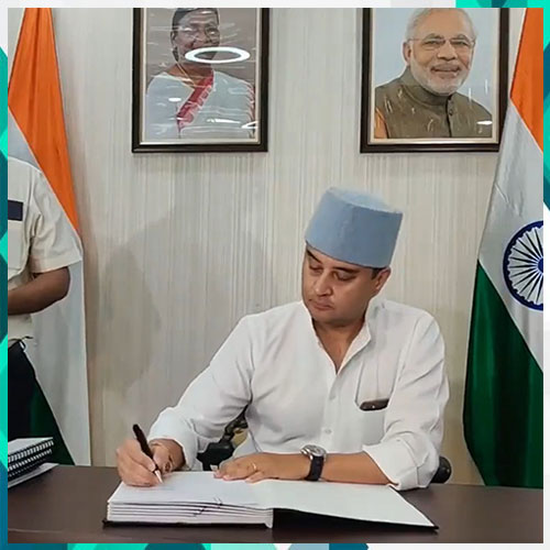 Jyotiraditya Scindia Takes Charge As Telecom Minister Jyotiraditya Scindia Takes Charge As Telecom Minister