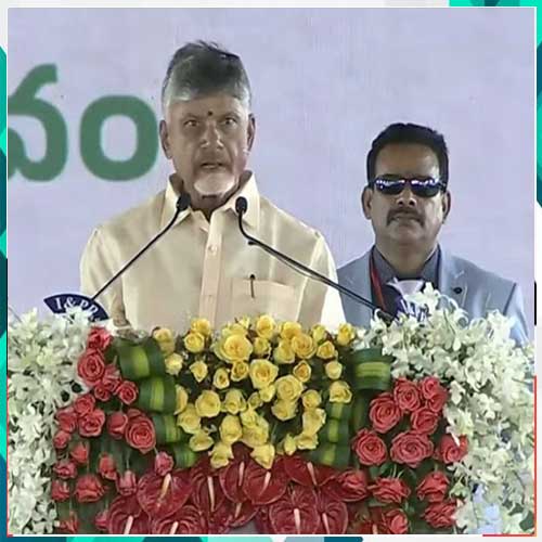 Chandrababu Naidu takes the oath as Chief Minister of Andhra Pradesh Chandrababu Naidu takes the oath as Chief Minister of Andhra Pradesh