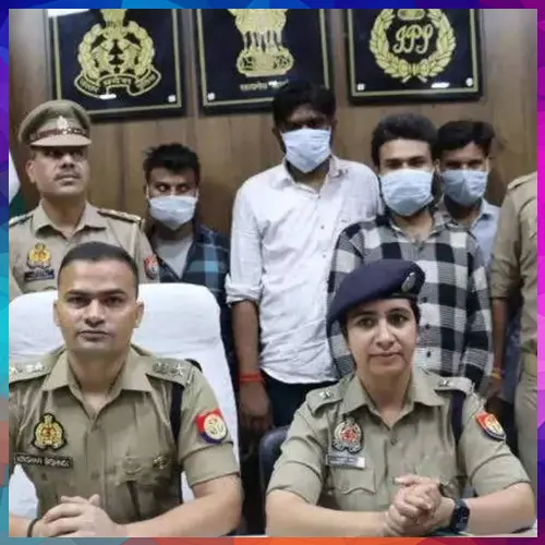 UP Police Uncovers Hi-Tech Identity Fraud Racket Spread in 12 States UP Police Uncovers Hi-Tech Identity Fraud Racket Spread in 12 States