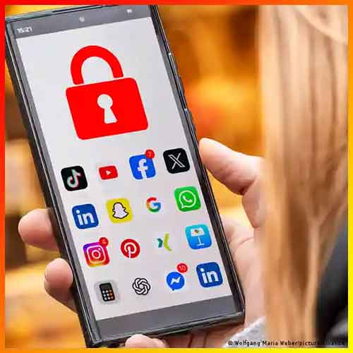 France eyeing to ban social media for children under 15