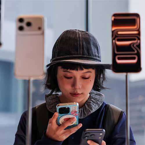 Smartphone Shipments Set for Historic 2026 Slump