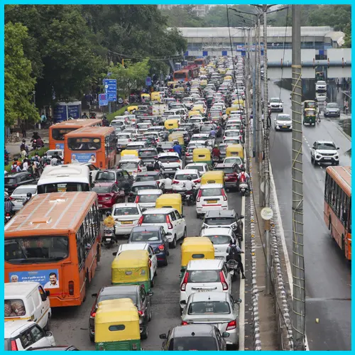 Delhi tightens pollution norms, bans non-BS VI vehicles from November 2026