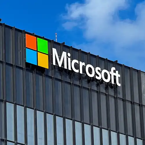 Microsoft suggests its staff based in China to relocate Microsoft suggests its staff based in China to relocate