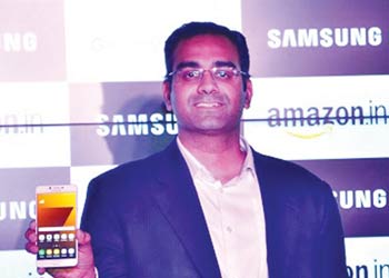 Samsung ties up with Amazon India over Galaxy C7 Pro Samsung ties up with Amazon India over Galaxy C7 Pro