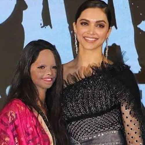 Deepika Padukone dedicates her Award for 'Chhapaak' to Laxmi Agarwal Deepika Padukone dedicates her Award for 'Chhapaak' to Laxmi Agarwal