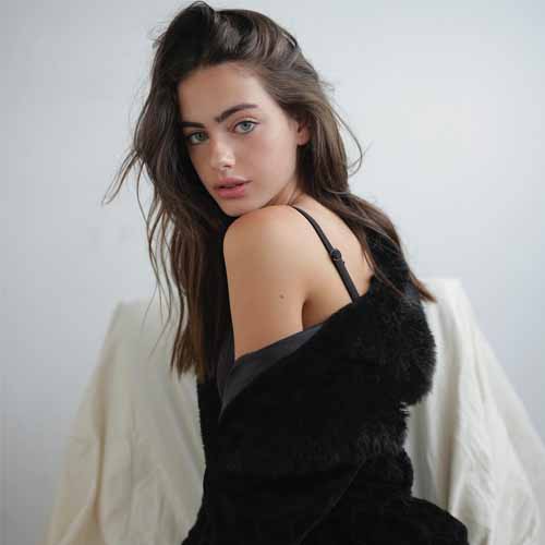 19 years old Yael Shelbia topped the "100 Most Beautiful Faces of the Year" 19 years old Yael Shelbia topped the "100 Most Beautiful Faces of the Year"