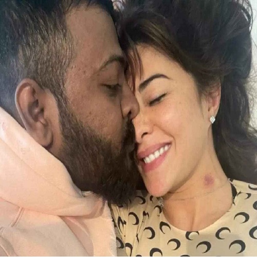 Jacqueline Fernandez defends after her intimate picture gets viral Jacqueline Fernandez defends after her intimate picture gets viral