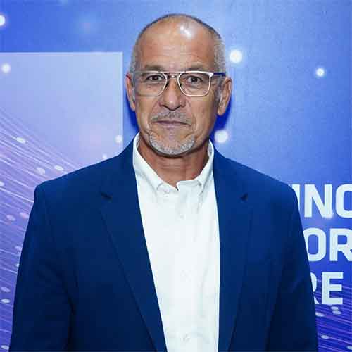 AMD's EPYC 8004 Series Processors Revolutionizing Data Center and Aligning with India's Make in India Initiative