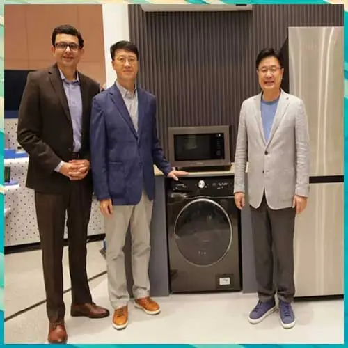Samsung releases AI-enabled household products worldwide Samsung releases AI-enabled household products worldwide