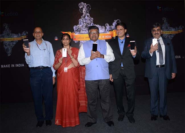 India to manufacture mobile phone worth Rs 94,000 Cr in FY2016-17: Ravi Shankar Prasad