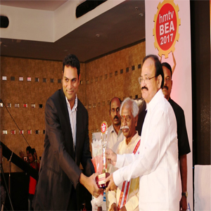 Sridhar Pinnapureddy of CtrlS Datacenters wins HMTV Business Excellence Award
