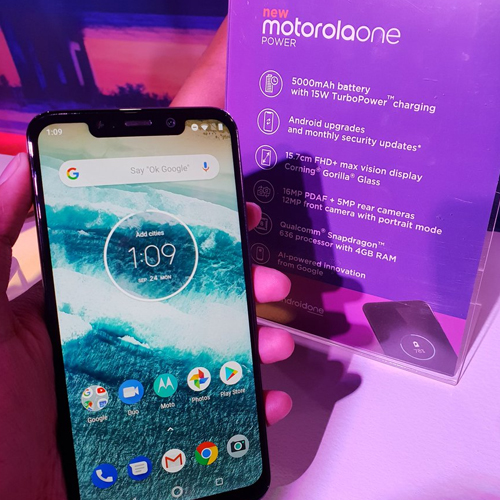 Motorola releases “motorola one power” with Android One