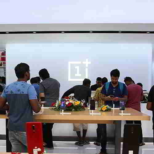 OnePlus organizes the first anniversary of its Experience Store in Chennai