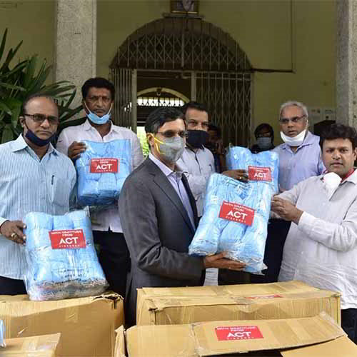 ACT Fibernet donates 1 lakh masks for BBMP workers supporting Karnataka government