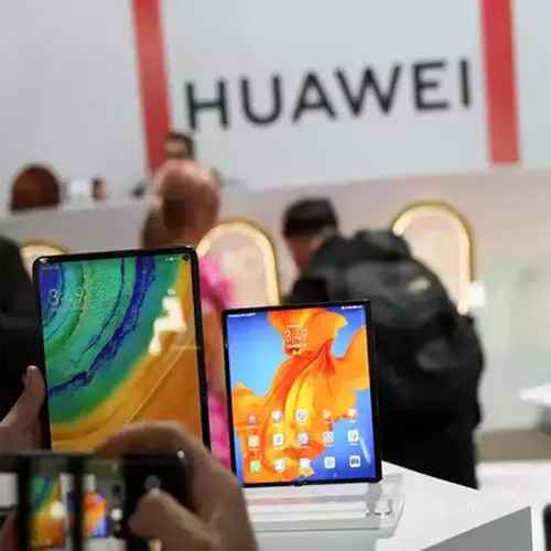 Huawei to cut smartphone production by over 50% this year