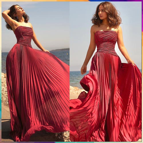 Cannes 2022: Hina Khan looks drop-dead gorgeous in a red strapless gown